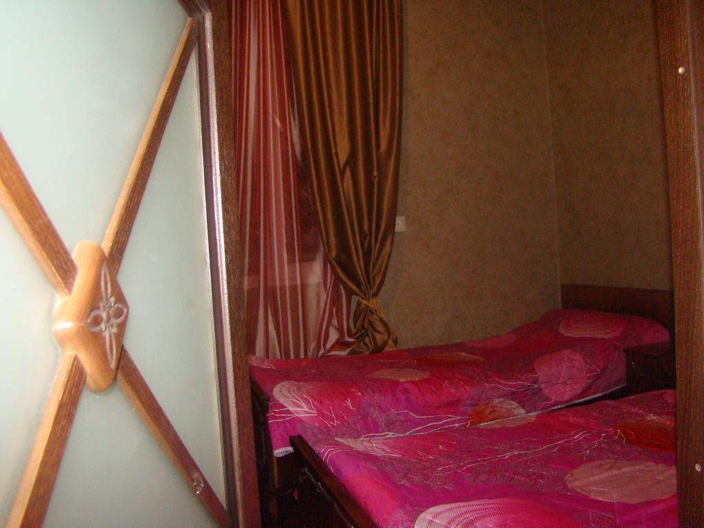 Guest House Temuri Batoemi Buitenkant foto